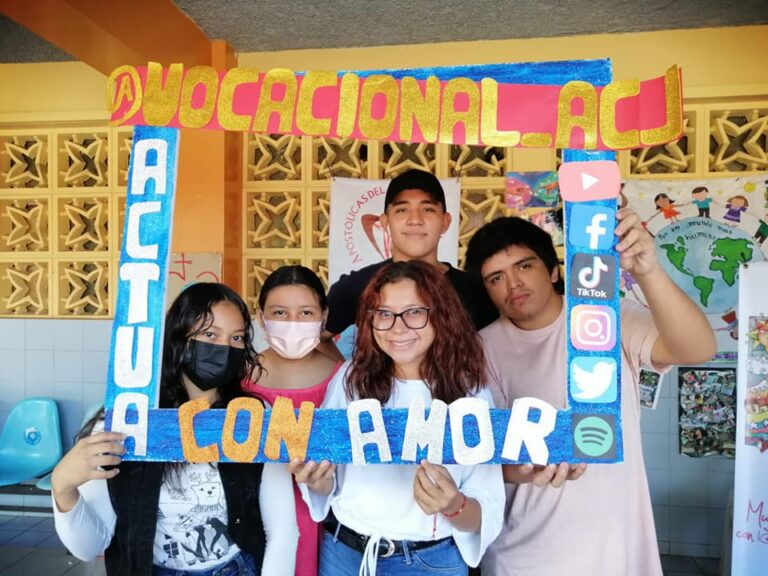 Acompañando a las/los jóvenes en sus procesos vitales. PJV